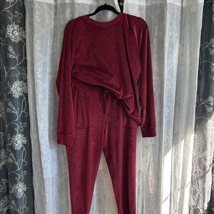 Stars Above Velour Lounge Set in Burgundy color